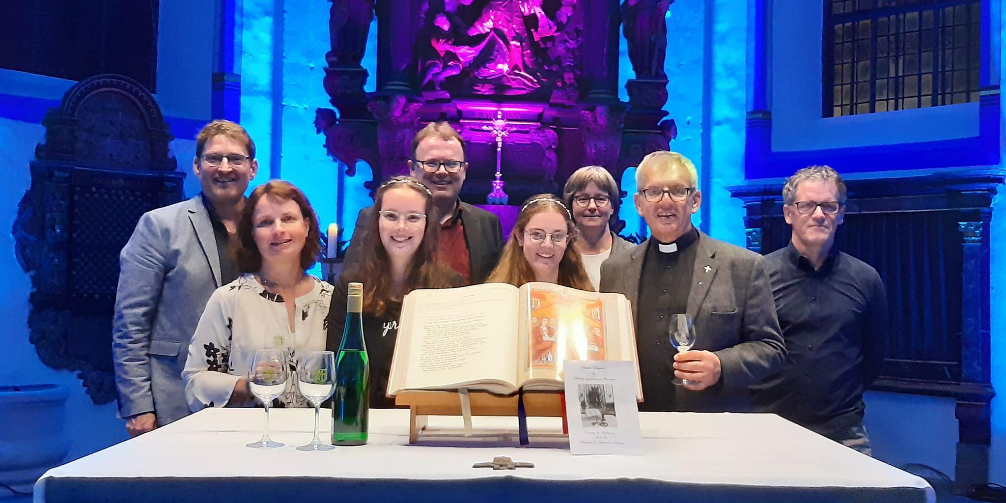 Von links nach rechts: Roland Hinzmann, Daniela Werland, Maja Klein, Martin Schmitz, Janine Mertes, Theresia Thiesen, Peter Klauer, Alfons Kappes