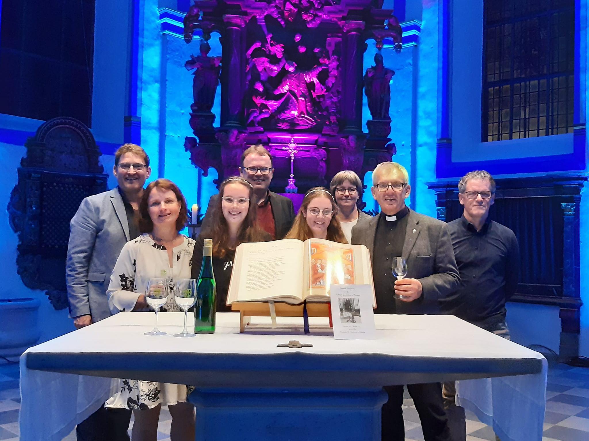 Von links nach rechts: Roland Hinzmann, Daniela Werland, Maja Klein, Martin Schmitz, Janine Mertes, Theresia Thiesen, Peter Klauer, Alfons Kappes