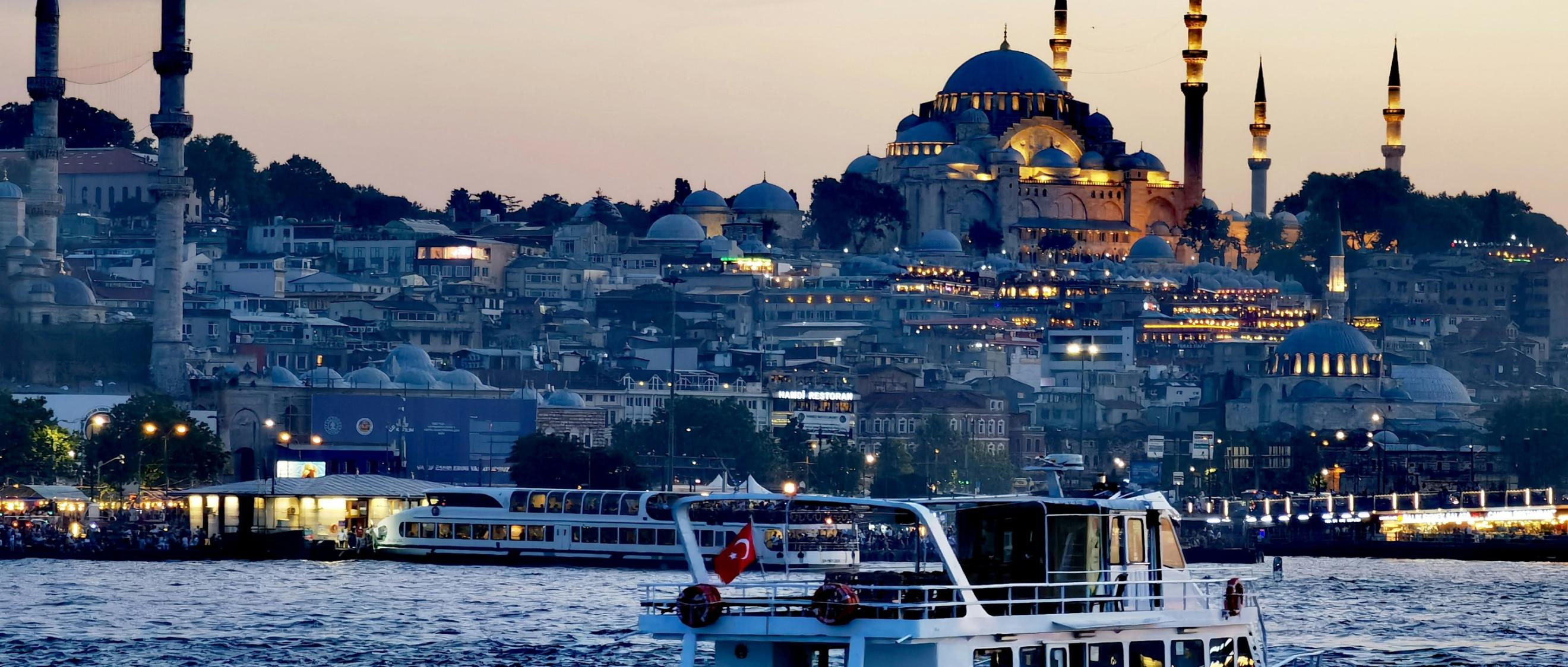 Byzanz - Konstantinopel - Istanbul: Zwischen Orient und Okzident