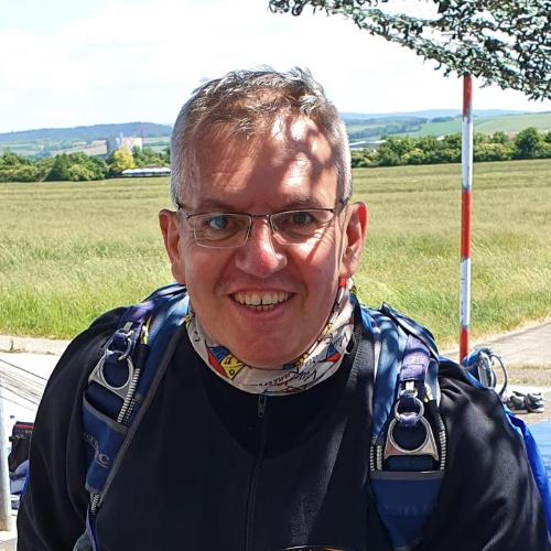 20251108 Peter Klauer Fallschirm