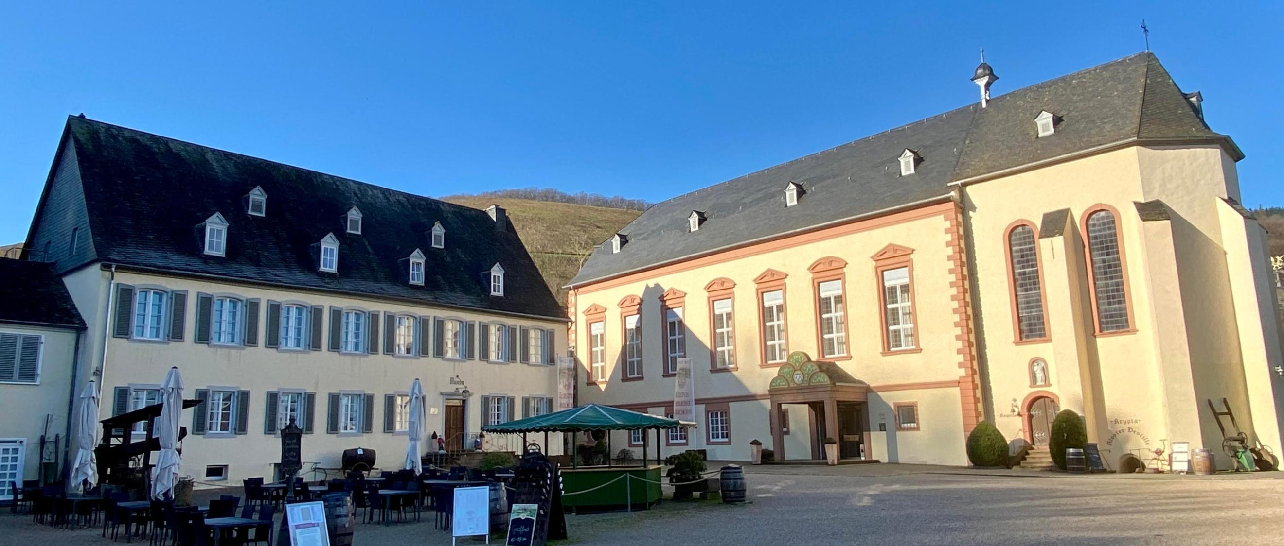 Dauerausstellung 'Ostendere' - emaillierte Kreuzwegstationen